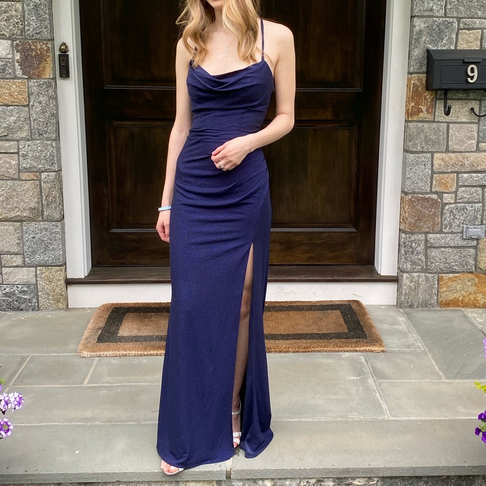 Prom dress!  Worn one time. Length is to floor for my daughter who’s 5.5”